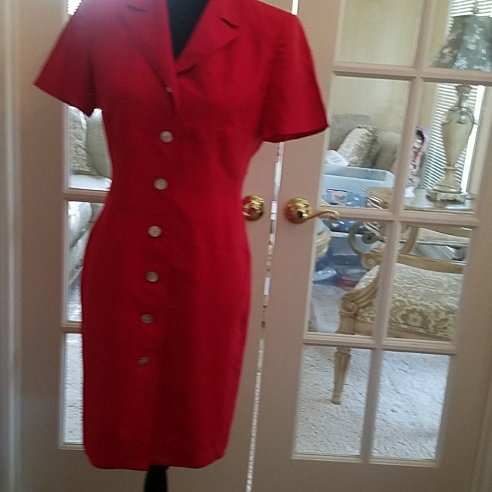 SPENSER JEREMY PETITES 100%  Red Silk dress